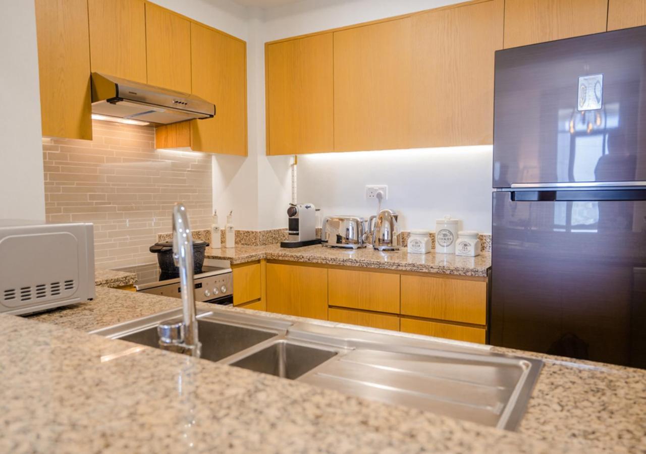 Nasma Luxury Stays - Bellevue Tower 1 Дубай Екстериор снимка